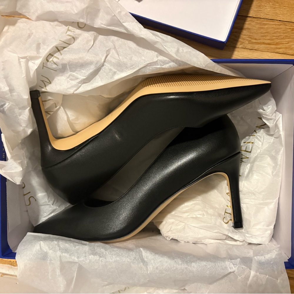 Stuart Weitzman Black Leather Pumps Size 7